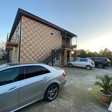 Kochalidze Family Apartamento Batumi Exterior foto